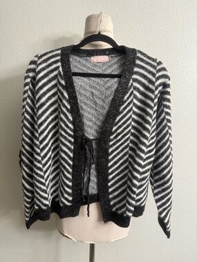 Sweet Kizz Black White Chevron Fuzzy Knit Cardigan Tie Front Size 2X nwt